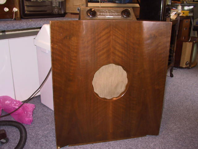 MURPHY A147 BAFFLE RADIO