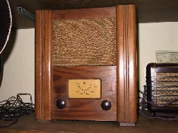 CIVILIAN RADIO
